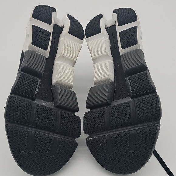 On Running Women's Cloud Flyer Athletic Shoes in Black and White - Picture 10 of 16